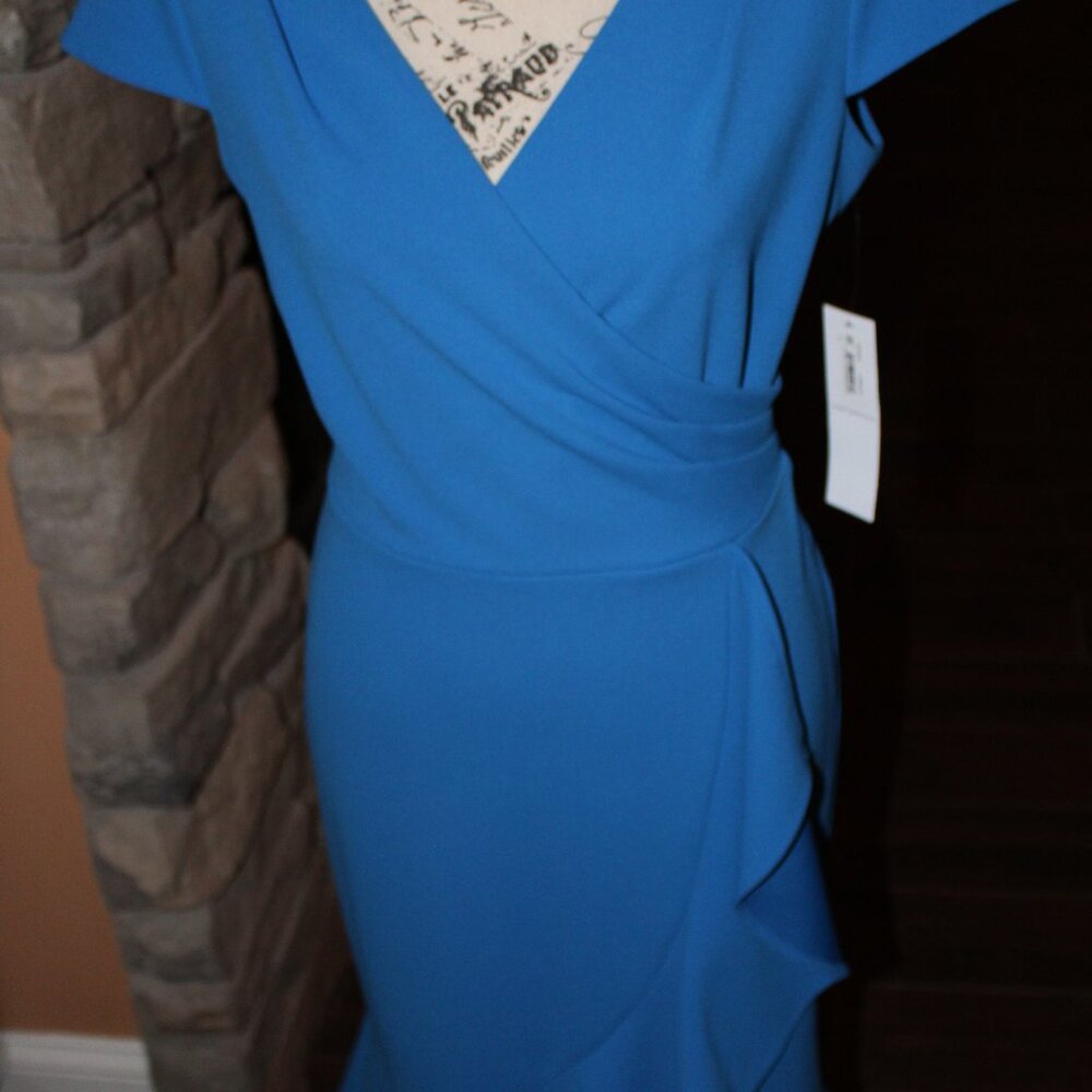 NEW London Times Short Sleeve V-Neck Dress